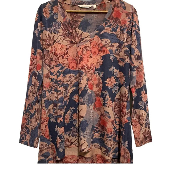Soft Surroundings Millie Tunic Knit Top Shirt Size Medium Floral Bird Print - Picture 5 of 7